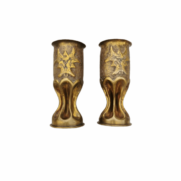 Vases avec sculpture motif unique de feuilles et de papillons mélangés art populaire