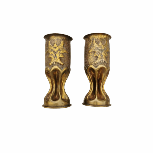 Vases avec sculpture motif unique de feuilles et de papillons mélangés art populaire